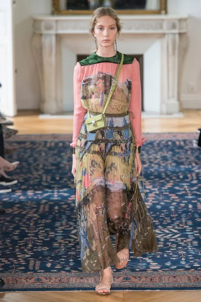 Look 38